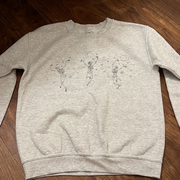pacsun sweatshirt - Picture 2 of 2
